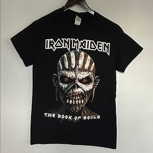 Gildan Iron Maiden Tour Heavy Cotton Black Graphic T-Shirt small